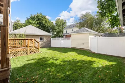 106 Poplar St #1, Watertown, MA 02472 - Photo 14