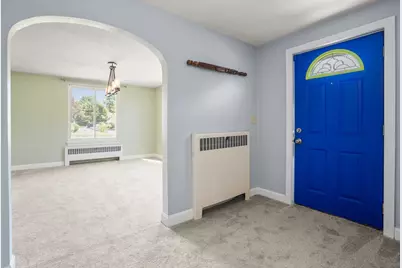 47 Cherry Hl, Holyoke, MA 01040 - Photo 6