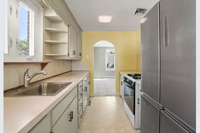 47 Cherry Hl, Holyoke, MA 01040 - Photo 12