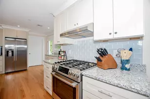 324 Front St, Marion, MA 02738 - Photo 6