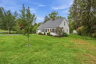60 Russell Ave, Suffield, MA 01078 - Photo 2