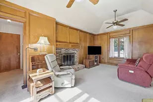 43 Pineridge Dr, Westfield, MA 01085 - Photo 8