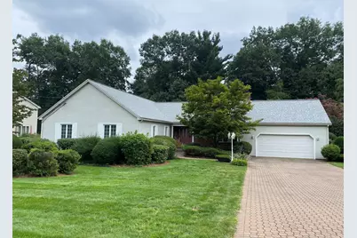 43 Pineridge Dr, Westfield, MA 01085 - Photo 2