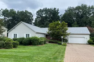 43 Pineridge Dr, Westfield, MA 01085 - Photo 2
