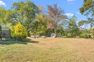 84 Hampson St, Dracut, MA 01826 - Photo 36