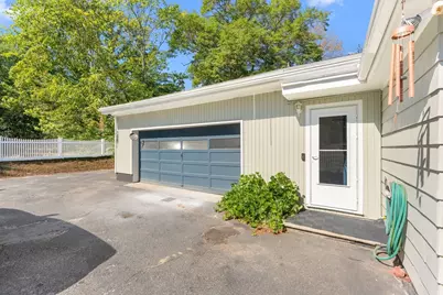 84 Hampson St, Dracut, MA 01826 - Photo 30