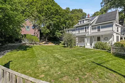 24 Poplar St, Melrose, MA 02176 - Photo 2