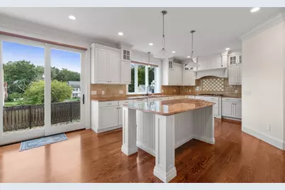 37 Wall St, Wellesley, MA 02481 - Photo 12
