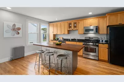 2 Holton St #2B, Medford, MA 02155 - Photo 10