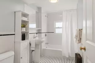 2 Holton St, Medford, MA 02155 - Photo 14