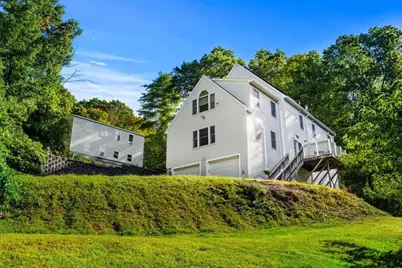 233 Lovers Ln, Haverhill, MA 01830 - Photo 2