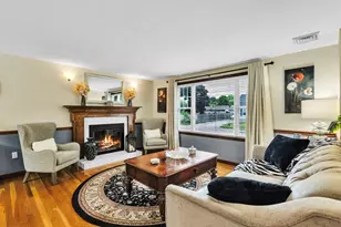 42 Melbourne Rd, Worcester, MA 01607 - Photo 2