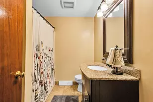 42 Melbourne Rd, Worcester, MA 01607 - Photo 20