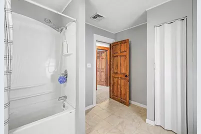 55 Elmwood Ave, Holyoke, MA 01040 - Photo 20