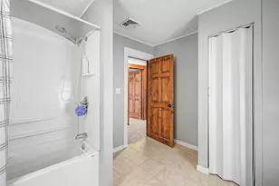 55 Elmwood Ave, Holyoke, MA 01040 - Photo 20