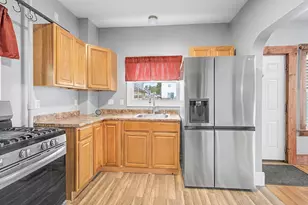 55 Elmwood Ave, Holyoke, MA 01040 - Photo 16