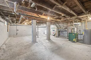 55 Elmwood Ave, Holyoke, MA 01040 - Photo 34