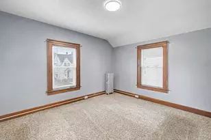 55 Elmwood Ave, Holyoke, MA 01040 - Photo 26