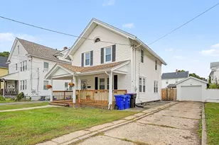 55 Elmwood Ave, Holyoke, MA 01040 - Photo 4