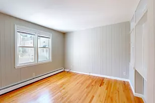 13 Cottage Park Ave, Cambridge, MA 02140 - Photo 4