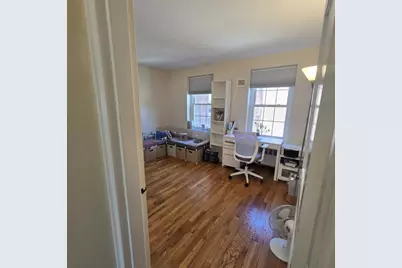 31-1/2 Englewood Ave #3, Brookline, MA 02445 - Photo 8