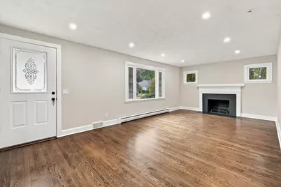 9 Malcolm St, Norfolk, MA 02056 - Photo 8
