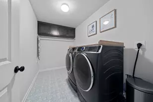 33 Skyhawk Cir, Weymouth, MA 02190 - Photo 18
