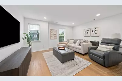 33 Skyhawk Cir, Weymouth, MA 02190 - Photo 10