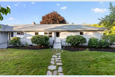 2 Captain Towne Rd, Sandwich, MA 02537 - Photo 2