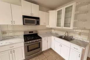 142 Lowell St, Methuen, MA 01844 - Photo 1