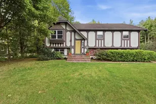 82 West St, Douglas, MA 01516 - Photo 1