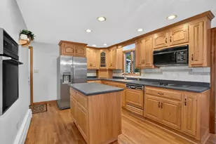 10 Squire Ln, Bellingham, MA 02019 - Photo 4