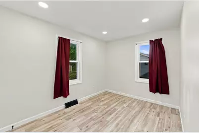 196 Clarendon Ave, Chicopee, MA 01013 - Photo 12