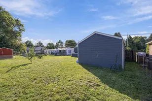 196 Clarendon Ave, Chicopee, MA 01013 - Photo 38