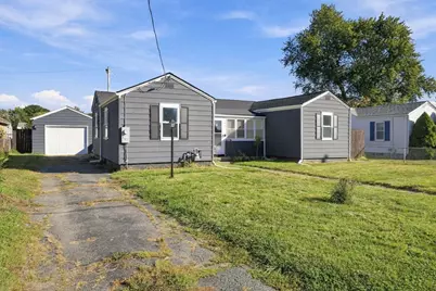 196 Clarendon Ave, Chicopee, MA 01013 - Photo 32