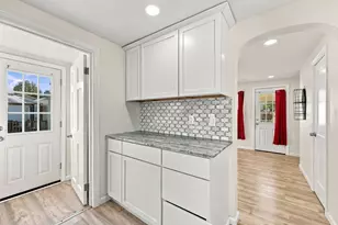 196 Clarendon Ave, Chicopee, MA 01013 - Photo 26