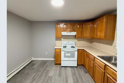 99 Winthrop St, Taunton, MA 02780 - Photo 4