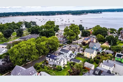 17 Sutton Ave, Salem, MA 01970 - Photo 4
