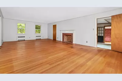 25 Arlington St, Winchester, MA 01890 - Photo 2