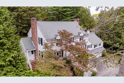 25 Arlington St, Winchester, MA 01890 - Photo 24