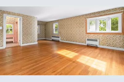 25 Arlington St, Winchester, MA 01890 - Photo 14