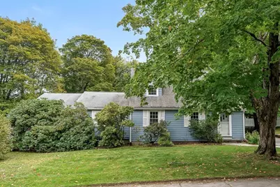 8 North Gateway, Winchester, MA 01890 - Photo 2