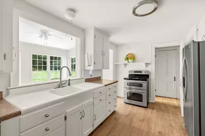 94 High St, Hingham, MA 02043 - Photo 6