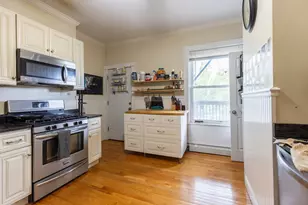 869 E 4th St, Boston, MA 02127 - Photo 24