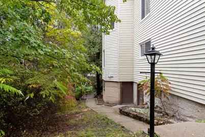 15 Nutting St, Fitchburg, MA 01420 - Photo 4