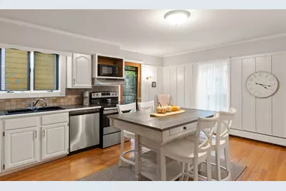 15 Myrtle St, Beverly, MA 01915 - Photo 8