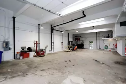 930 County, New Bedford, MA 02745 - Photo 16