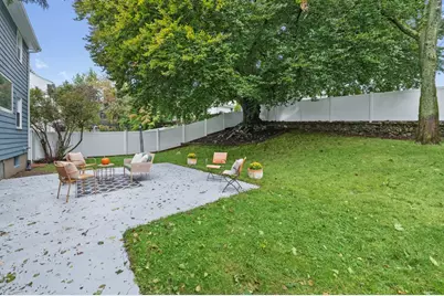 203 Woburn Street, Medford, MA 02155 - Photo 24