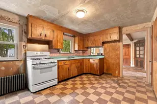 571 State St, Hanson, MA 02341 - Photo 10