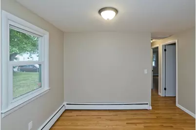 82 Gill St, Chicopee, MA 01013 - Photo 10